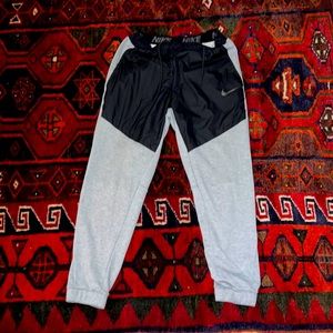 Nile Dri fit sweat pants size L